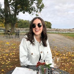 Meet your Posher, Tashiana